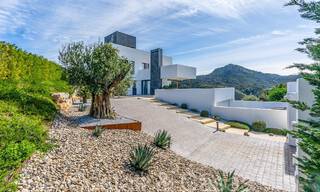 Villa de luxe prête à emménager avec vue panoramique à vendre dans une communauté fermée de Benahavis - Marbella 70067 