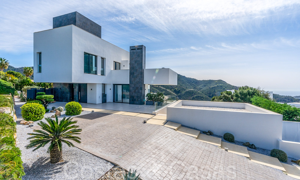 Villa de luxe prête à emménager avec vue panoramique à vendre dans une communauté fermée de Benahavis - Marbella 70068