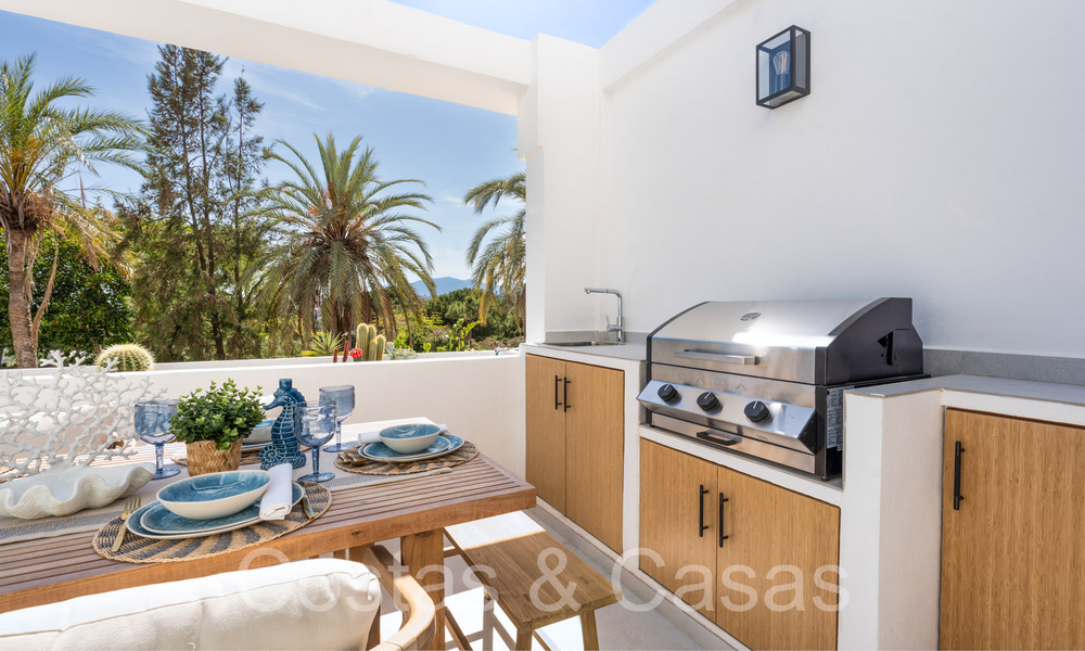 Appartement luxueusement rénové avec vue sur le golf et la mer à vendre, adjacent à un parcours de golf à La Quinta, Benahavis - Marbella 69937