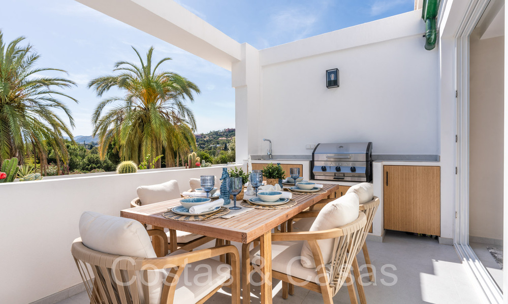 Appartement luxueusement rénové avec vue sur le golf et la mer à vendre, adjacent à un parcours de golf à La Quinta, Benahavis - Marbella 69938