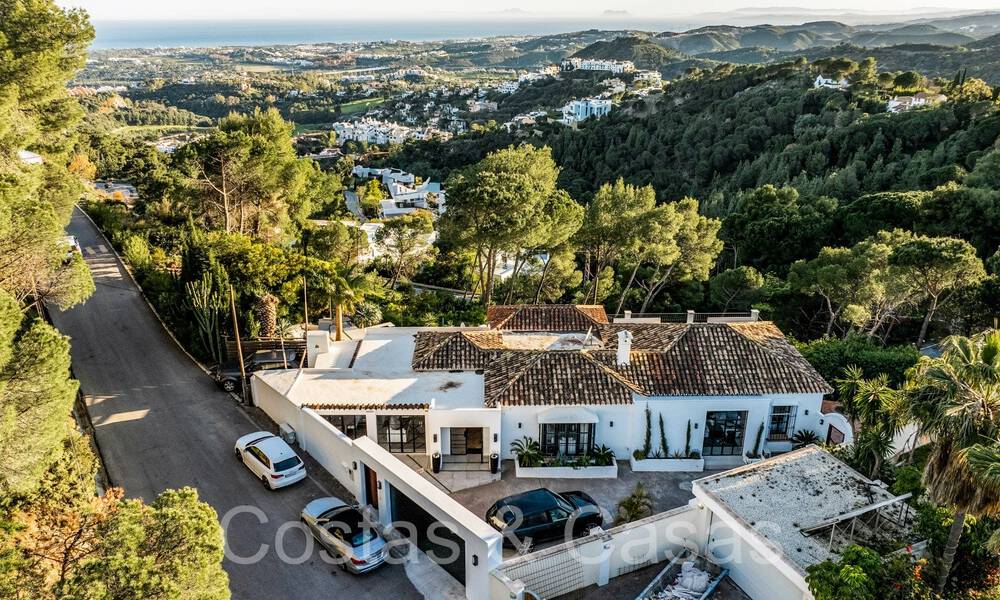 Villa de luxe de plain-pied de style méditerranéen contemporain à vendre en pleine nature à El Madroñal, Benahavis - Marbella 70248