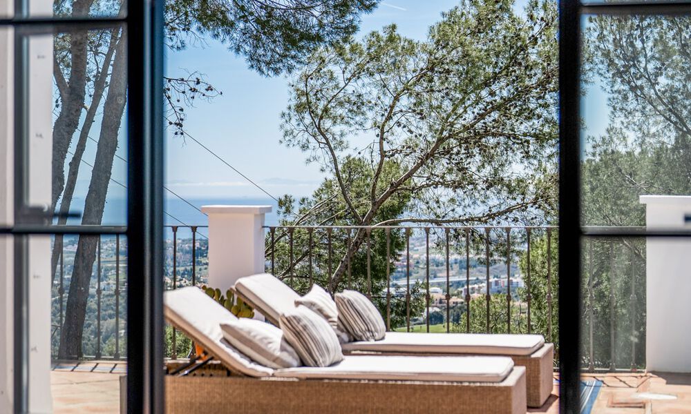 Villa de luxe de plain-pied de style méditerranéen contemporain à vendre en pleine nature à El Madroñal, Benahavis - Marbella 70271