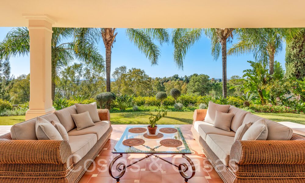 Luxueuse villa de style architectural traditionnel à vendre dans une communauté fermée de La Quinta, Benahavis - Marbella 70332