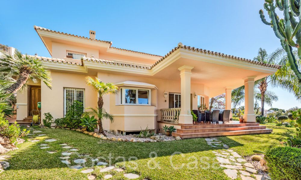 Luxueuse villa de style architectural traditionnel à vendre dans une communauté fermée de La Quinta, Benahavis - Marbella 70335