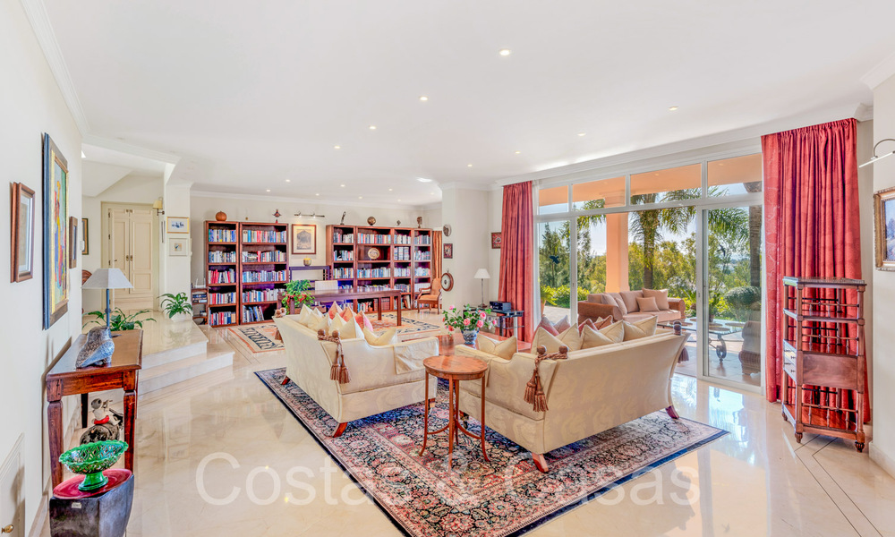 Luxueuse villa de style architectural traditionnel à vendre dans une communauté fermée de La Quinta, Benahavis - Marbella 70337