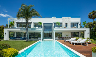 Villa design primée à l'architecture moderne à vendre à quelques pas de la plage à l'est de Marbella 70367 