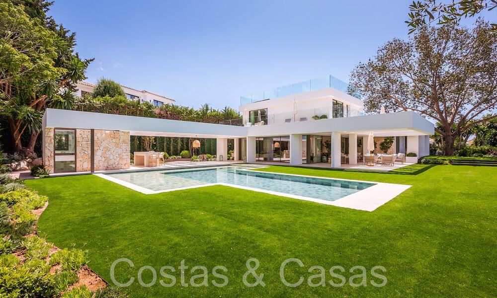 Villa de luxe rénovée de première classe à vendre avec vue sur le parcours de golf dans la vallée du golf de Nueva Andalucia, Marbella 70238