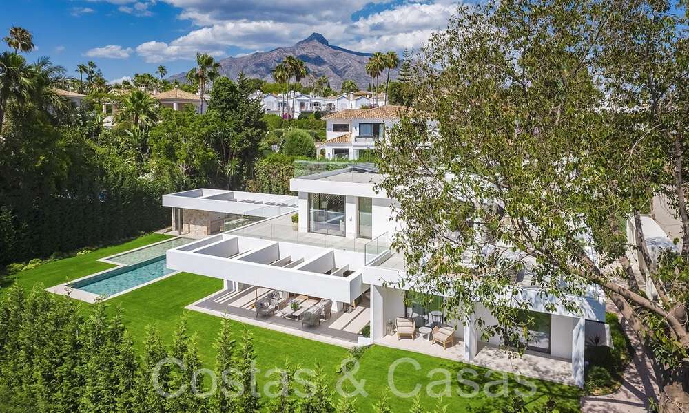 Villa de luxe rénovée de première classe à vendre avec vue sur le parcours de golf dans la vallée du golf de Nueva Andalucia, Marbella 70244