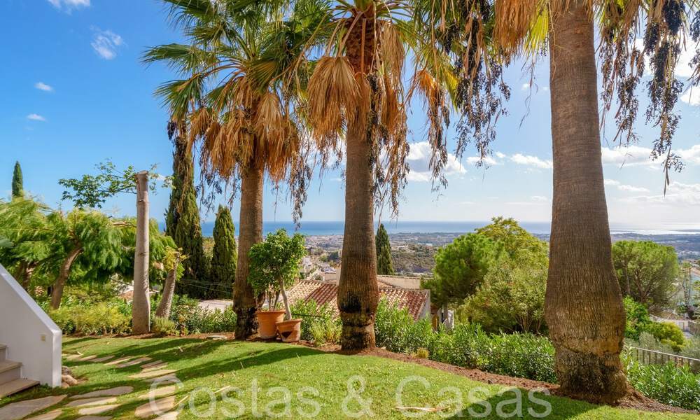 Sublime villa de luxe méditerranéenne avec vue panoramique sur la mer à vendre à El Madroñal, Marbella - Benahavis 70391