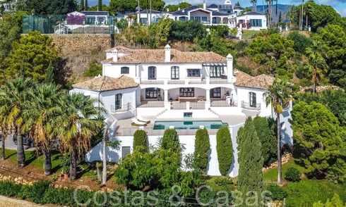 Sublime villa de luxe méditerranéenne avec vue panoramique sur la mer à vendre à El Madroñal, Marbella - Benahavis 70395