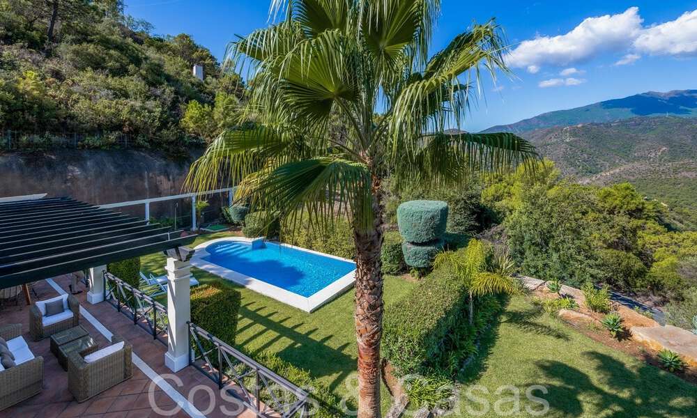 Villa de luxe espagnole avec vue imprenable à vendre, nichée dans la verdure d'Istan, Costa del Sol 70409