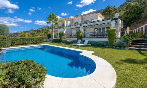 Villa de luxe espagnole avec vue imprenable à vendre, nichée dans la verdure d'Istan, Costa del Sol 70423