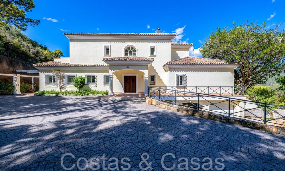 Villa de luxe espagnole avec vue imprenable à vendre, nichée dans la verdure d'Istan, Costa del Sol 70426