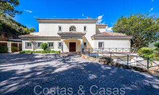 Villa de luxe espagnole avec vue imprenable à vendre, nichée dans la verdure d'Istan, Costa del Sol 70426 