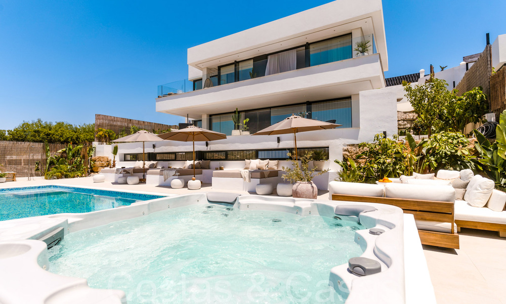 Prête à emménager, villa moderne de nouvelle construction avec vue panoramique sur la mer à vendre à Nueva Andalucia, Marbella 70447