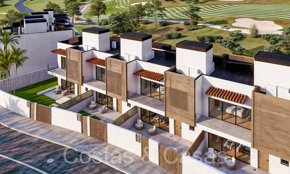 Nouveau développement de 8 maisons de ville à vendre à côté du terrain de golf à Estepona 70559