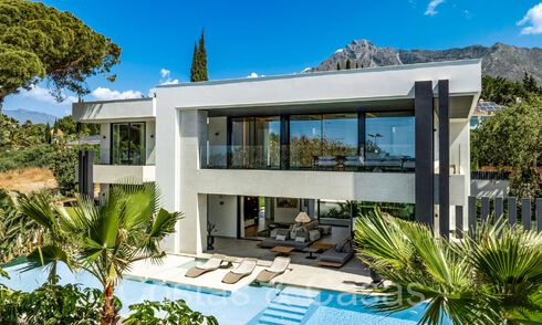 Villa sophistiquée de nouvelle construction à vendre proche de toutes commodités sur le célèbre Golden Mile de Marbella 70620