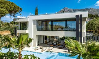 Villa sophistiquée de nouvelle construction à vendre proche de toutes commodités sur le célèbre Golden Mile de Marbella 70620 