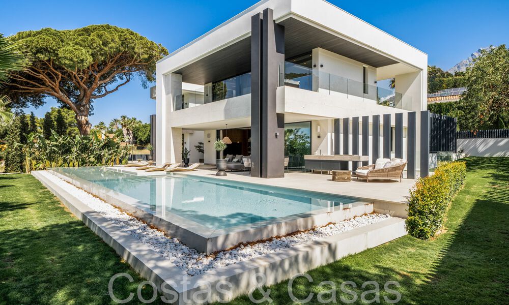 Villa sophistiquée de nouvelle construction à vendre proche de toutes commodités sur le célèbre Golden Mile de Marbella 70632