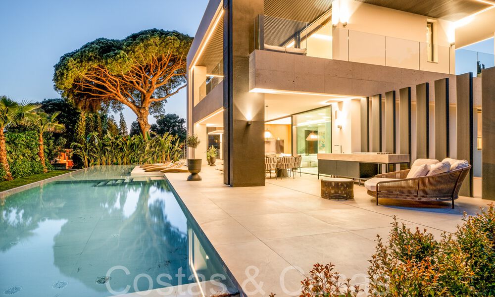 Villa sophistiquée de nouvelle construction à vendre proche de toutes commodités sur le célèbre Golden Mile de Marbella 70638