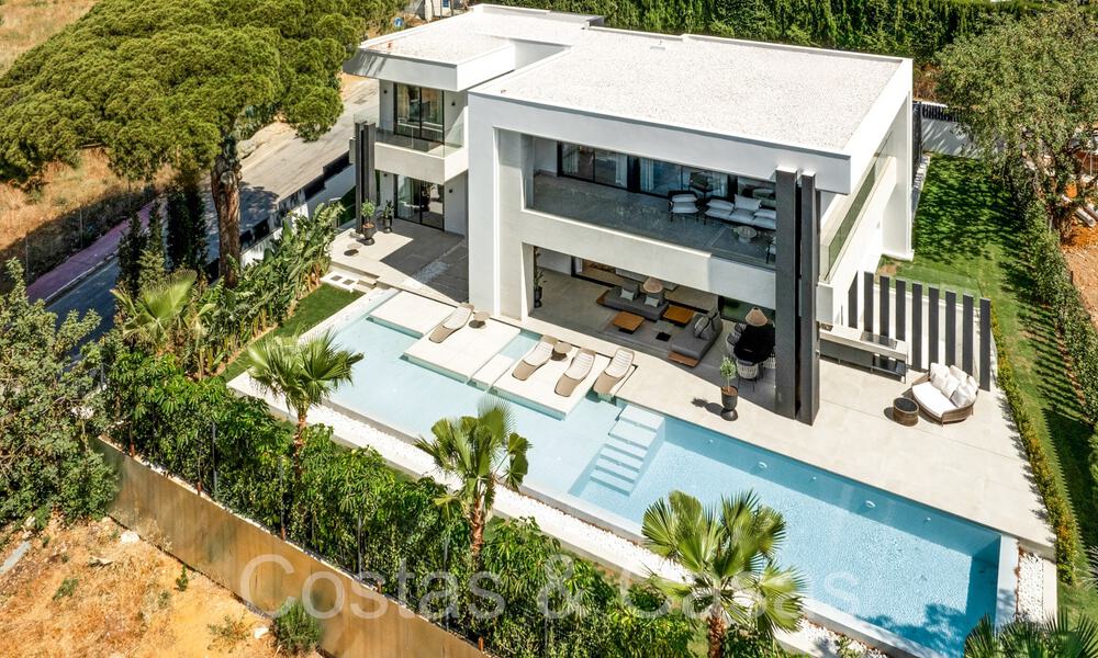 Villa sophistiquée de nouvelle construction à vendre proche de toutes commodités sur le célèbre Golden Mile de Marbella 70650