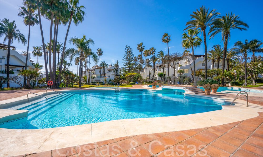 Penthouse à vendre dans un complexe balnéaire convoité sur le New Golden Mile entre Marbella et Estepona 70710