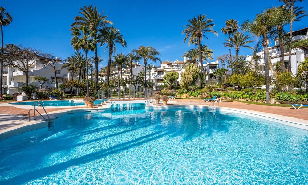 Penthouse à vendre dans un complexe balnéaire convoité sur le New Golden Mile entre Marbella et Estepona 70711