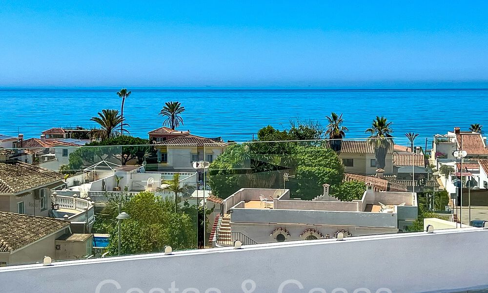 Villa contemporaine de nouvelle construction à vendre dans une zone de plage convoitée à l'est du centre de Marbella 70597