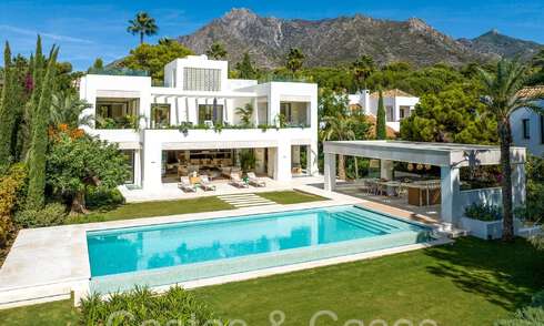 Villa de luxe moderne à vendre dans une urbanisation fermée sur le Golden Mile de Marbella 70770
