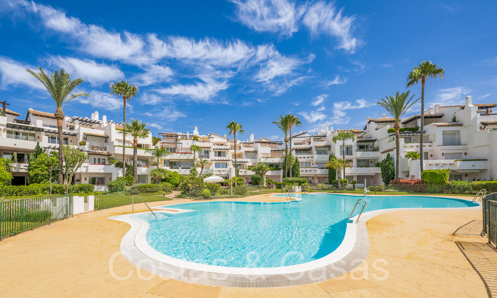 Appartement au rez-de-chaussée entièrement rénové à vendre, dans un complexe balnéaire sur le New Golden Mile entre Marbella et Estepona 71289