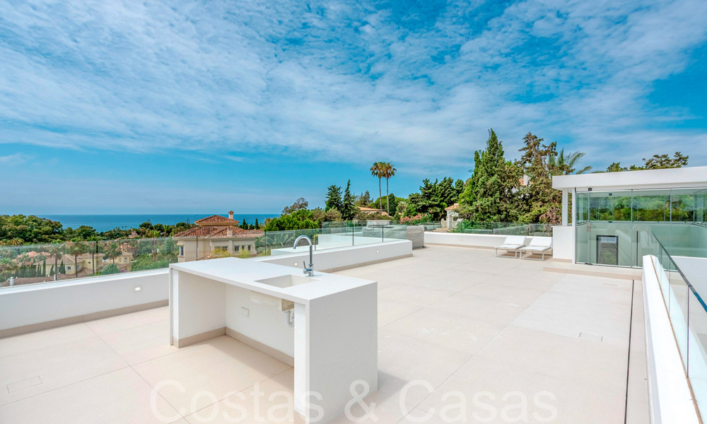 Villa neuve et prête à emménager dans un style moderne à vendre avec vue sur la mer, a deux pas de la plage à l'est du centre-ville de Marbella 71454