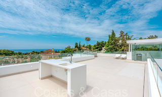 Villa neuve et prête à emménager dans un style moderne à vendre avec vue sur la mer, a deux pas de la plage à l'est du centre-ville de Marbella 71454 