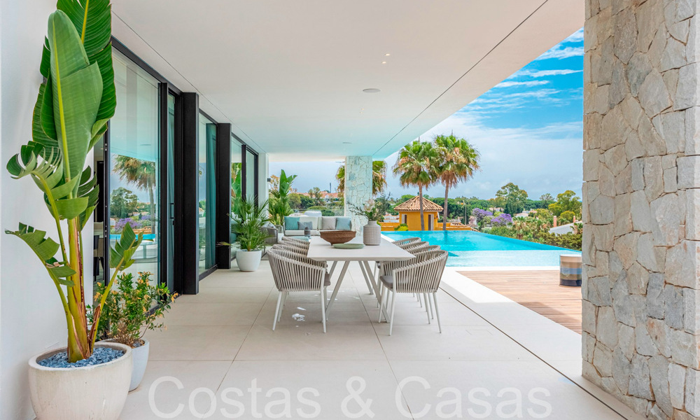 Villa neuve et prête à emménager dans un style moderne à vendre avec vue sur la mer, a deux pas de la plage à l'est du centre-ville de Marbella 71462