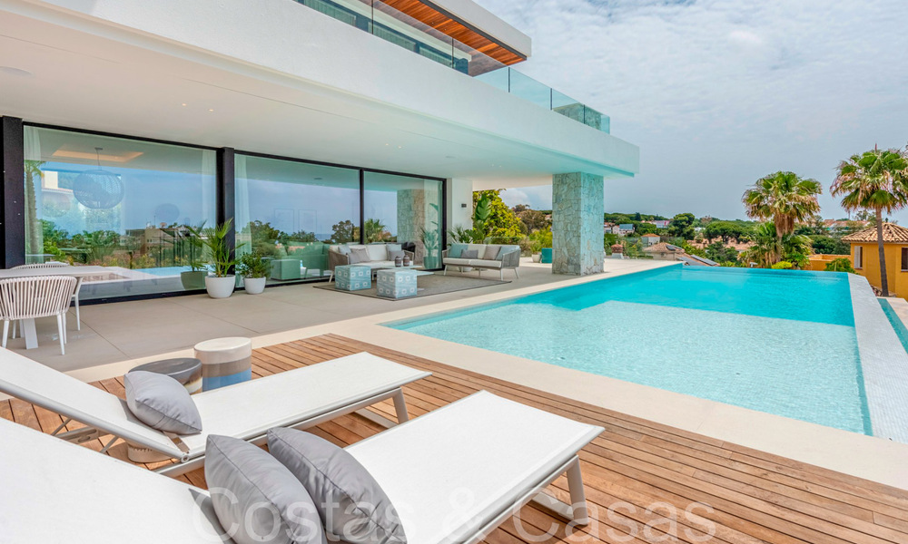 Villa neuve et prête à emménager dans un style moderne à vendre avec vue sur la mer, a deux pas de la plage à l'est du centre-ville de Marbella 71465