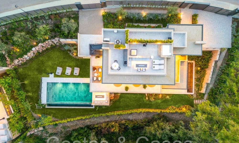 Villa sophistiquée de nouvelle construction à vendre à proximité de toutes les commodités à Nueva Andalucia, Marbella 71535