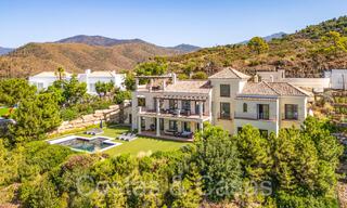 Villa de luxe espagnole intemporelle avec vue panoramique sur la mer à vendre dans une urbanisation sécurisée de Marbella - Benahavis 71567 