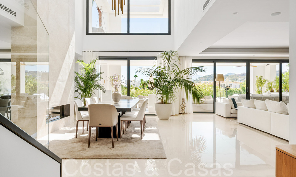 Villa supérieure de nouvelle construction avec une architecture moderne à vendre dans une communauté fermée à Nueva Andalucia, Marbella 71668