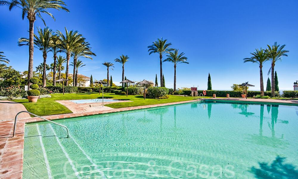 Superbe appartement à vendre dans un complexe de golf 5 étoiles sur le New Golden Mile à Benahavis - Marbella 71628