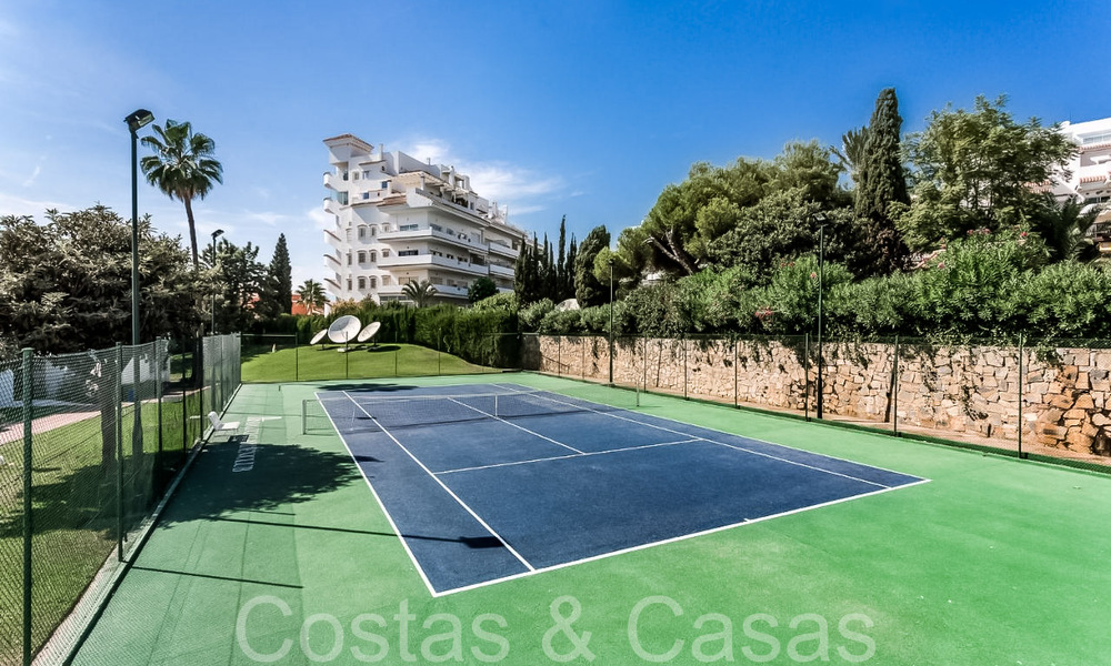 Appartement avec jardin de 3 chambres à vendre à distance de marche de Puerto Banus, Marbella 71790