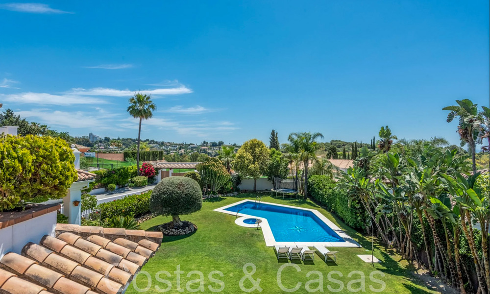 Villa de luxe de caractère à vendre dans une urbanisation privilégiée à Benahavis - Marbella 71819