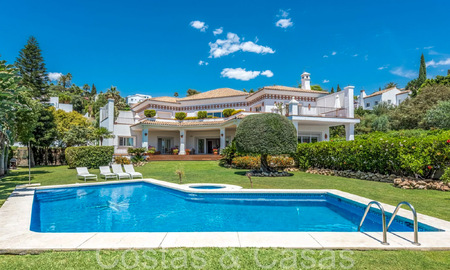 Villa de luxe de caractère à vendre dans une urbanisation privilégiée à Benahavis - Marbella 71831