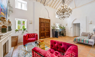 Charmante villa traditionnelle à vendre avec logement d'invités et court de tennis, proche de la plage à Benahavis - Marbella 71895 