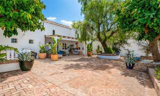 Charmante villa traditionnelle à vendre avec logement d'invités et court de tennis, proche de la plage à Benahavis - Marbella 71921 