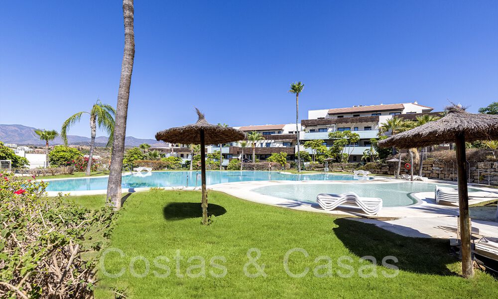 Appartement de golf moderne à vendre dans le prestigieux complexe 5* Los Flamingos Golf Resort au Nouveau Golden Mile, Marbella - Benahavís 71686