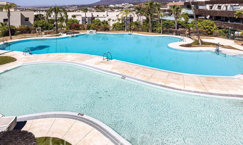 Appartement de golf moderne à vendre dans le prestigieux complexe 5* Los Flamingos Golf Resort au Nouveau Golden Mile, Marbella - Benahavís 71688