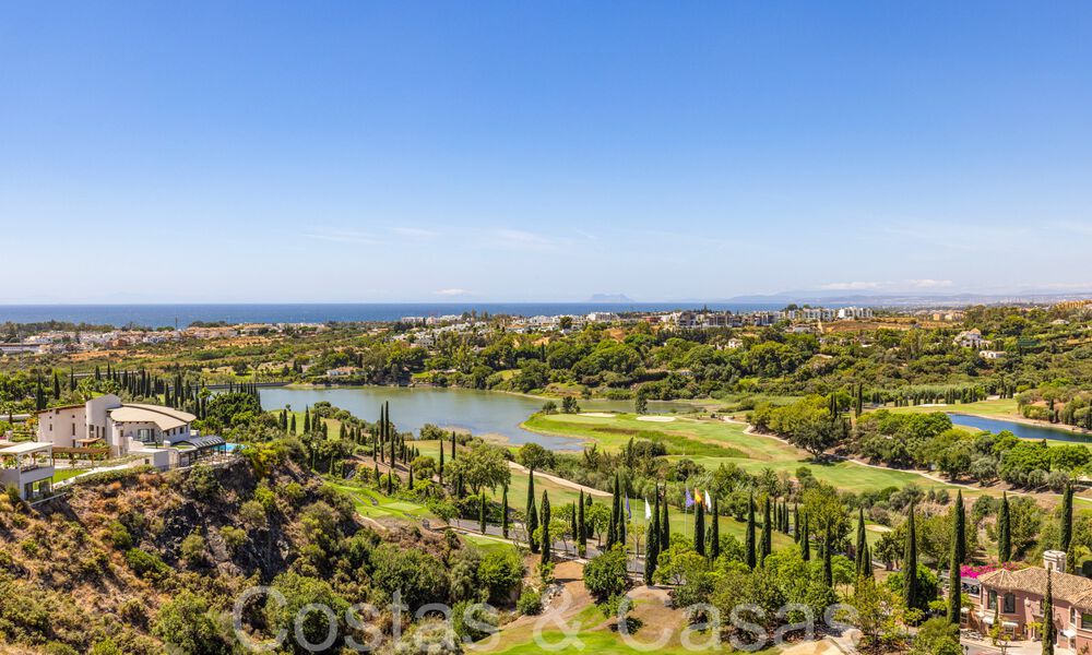 Appartement de golf moderne à vendre dans le prestigieux complexe 5* Los Flamingos Golf Resort au Nouveau Golden Mile, Marbella - Benahavís 71725