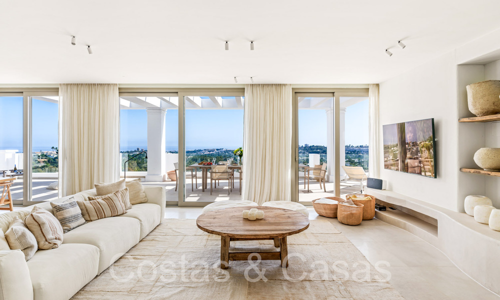 Penthouse contemporain de luxe méditerranéen à vendre avec vue panoramique à Nueva Andalucia, Marbella 71934