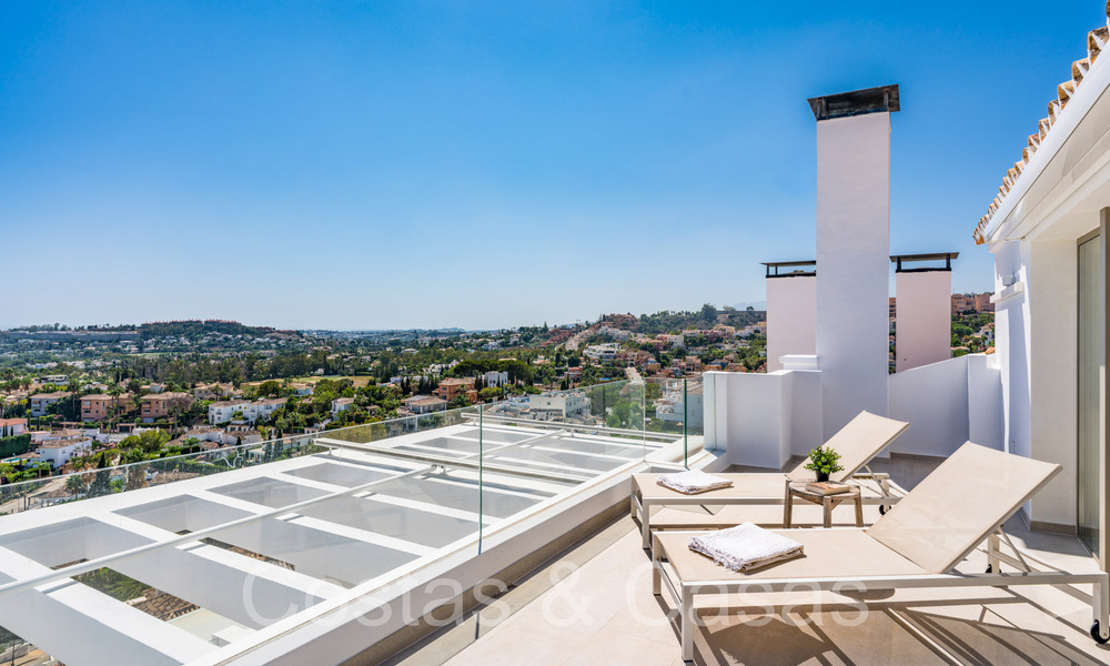 Penthouse contemporain de luxe méditerranéen à vendre avec vue panoramique à Nueva Andalucia, Marbella 71961