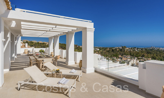 Penthouse contemporain de luxe méditerranéen à vendre avec vue panoramique à Nueva Andalucia, Marbella 72112 