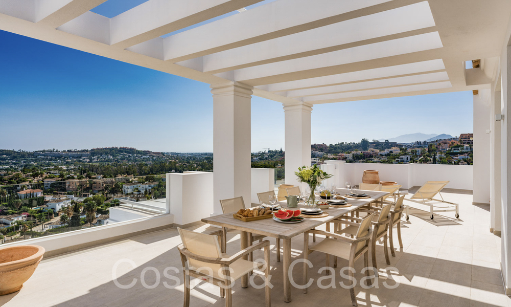 Penthouse contemporain de luxe méditerranéen à vendre avec vue panoramique à Nueva Andalucia, Marbella 72113